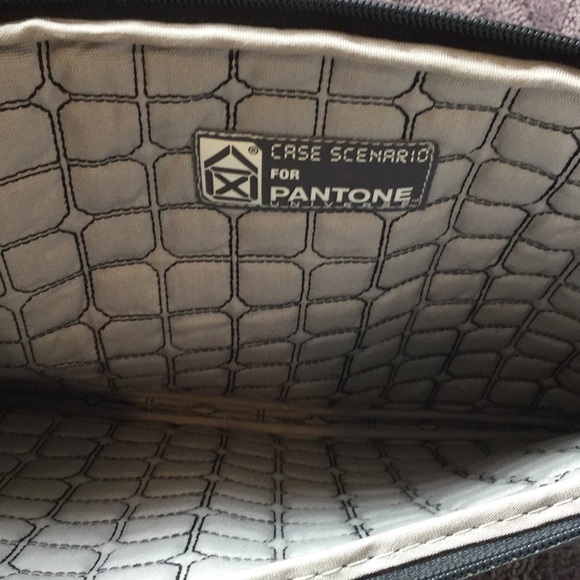 Pantone Universe laptop case - Picture 2 of 2